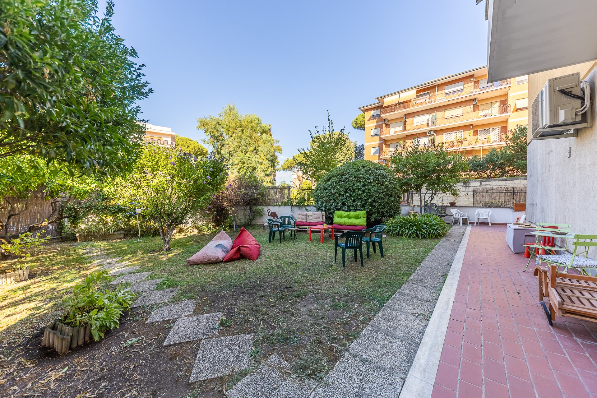 La porzione a verde della corte